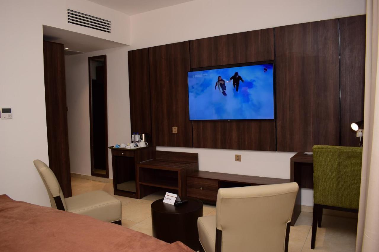 Monty Suites & Golf Uyo Eksteriør bilde